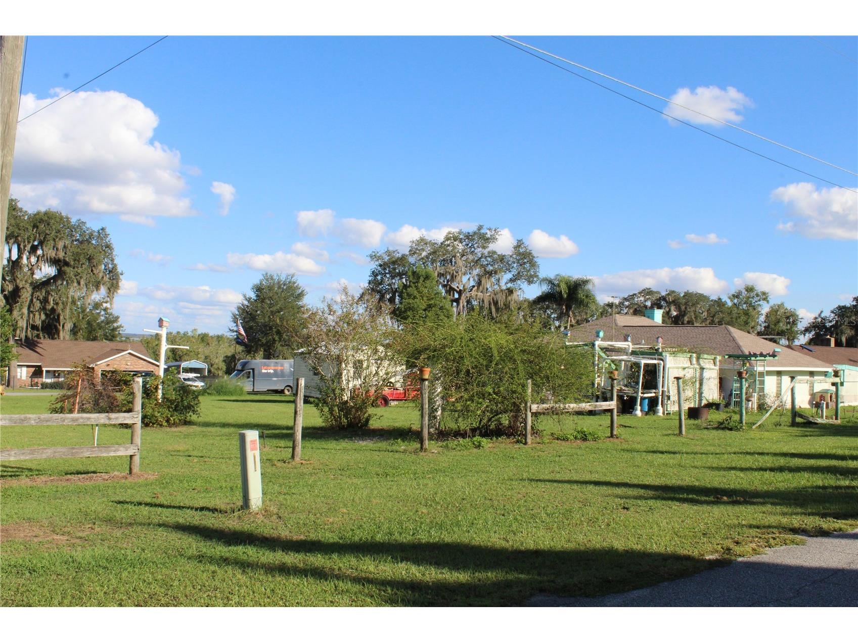 38901 Ella Drive Lady Lake FL 32159 G5107984 image2