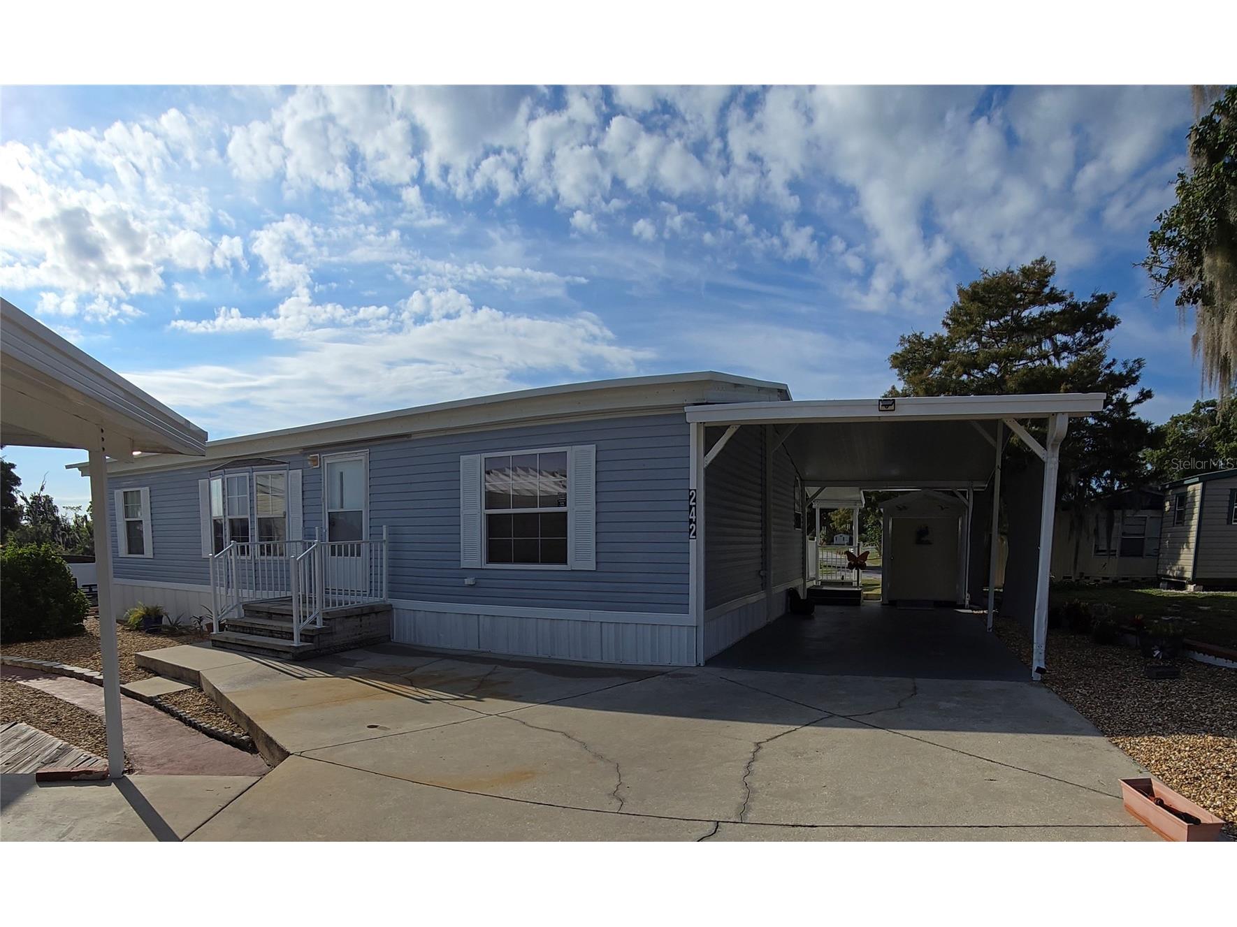 3896 Picciola Road #242 Fruitland Park FL 34731 - LAKE GRIFFIN O6346304 image1