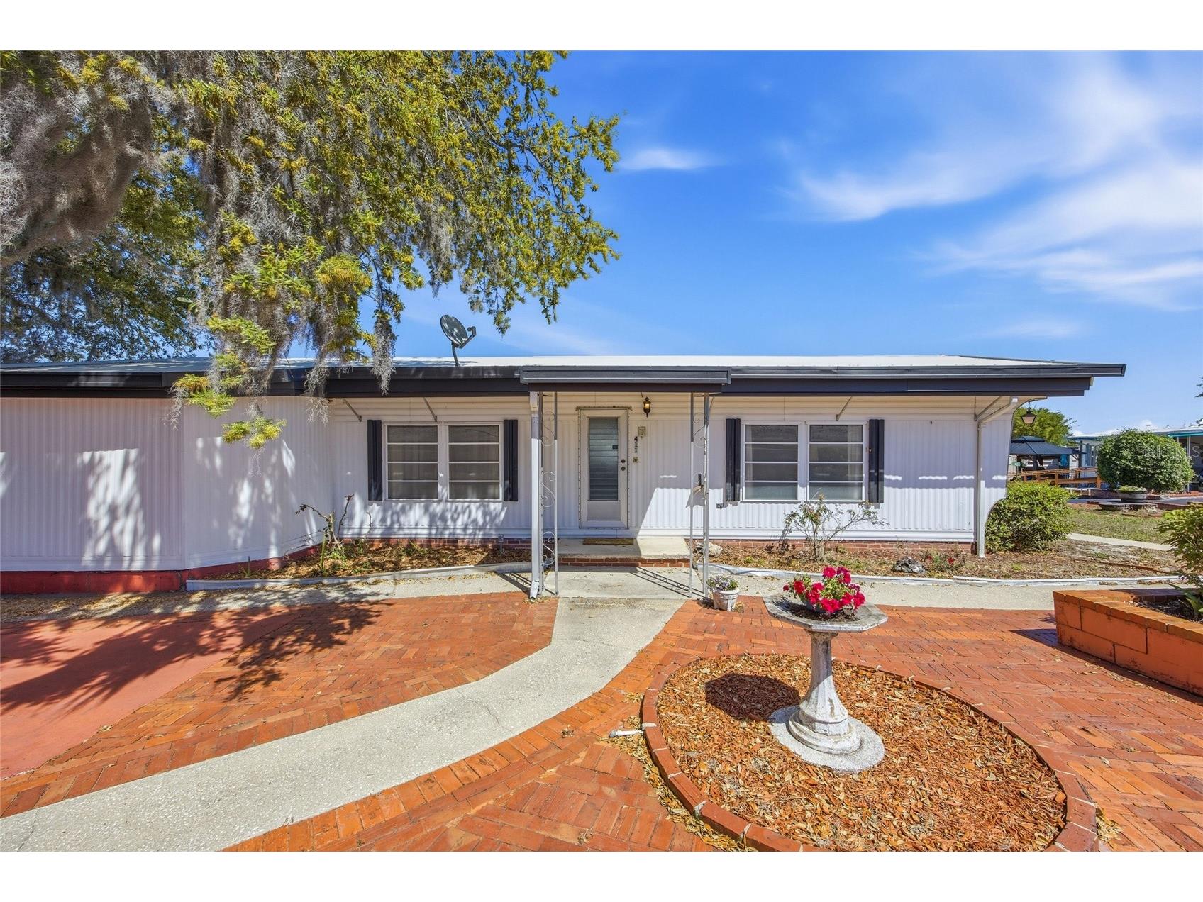 3896 Picciola Road #411 Fruitland Park FL 34731 - LAKE GRIFFIN G5111136 image5