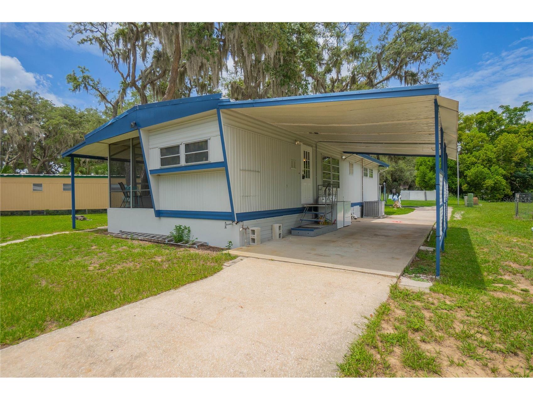 3896 Picciola Road #534 Fruitland Park FL 34731 - LAKE GRIFFIN W7887675 image1