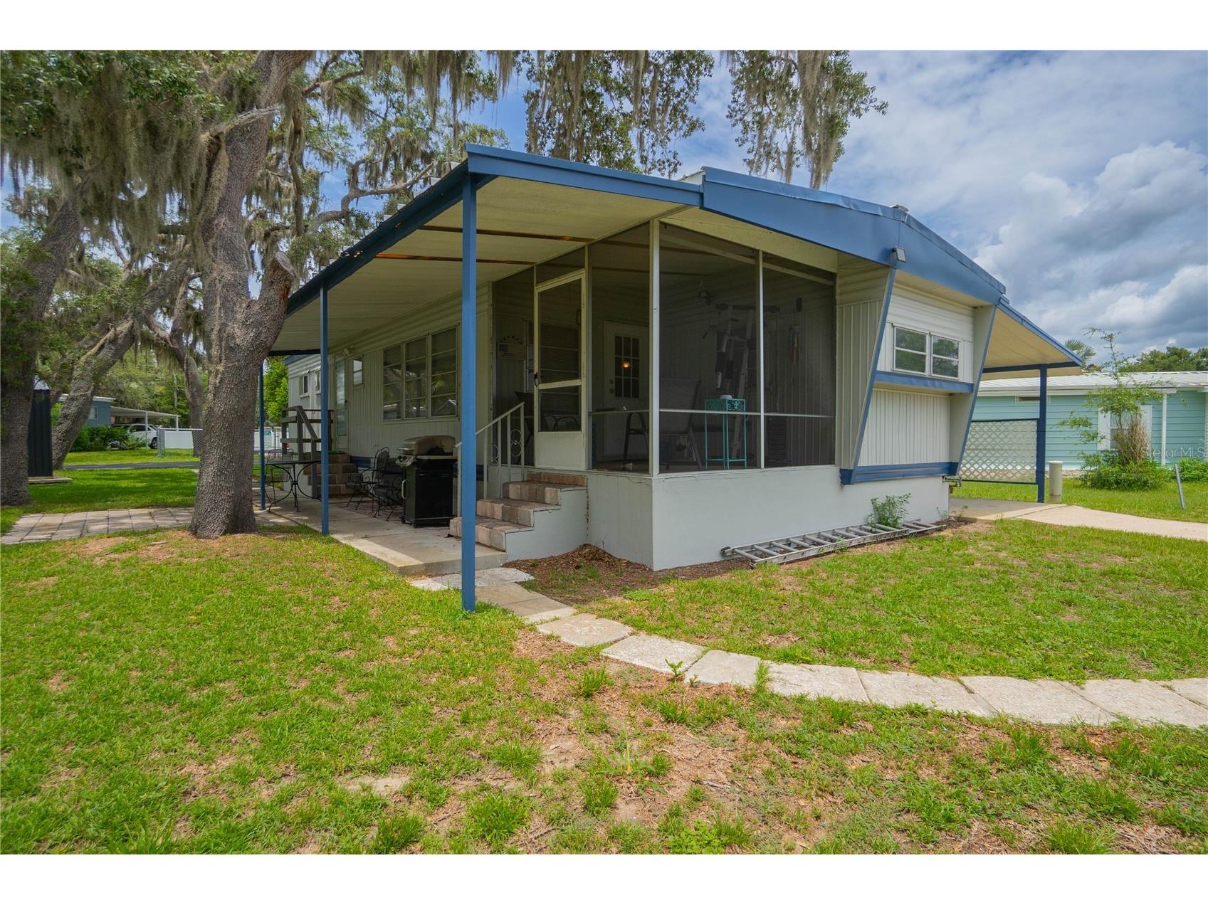 3896 Picciola Road #534 Fruitland Park FL 34731 - LAKE GRIFFIN W7887675 image2