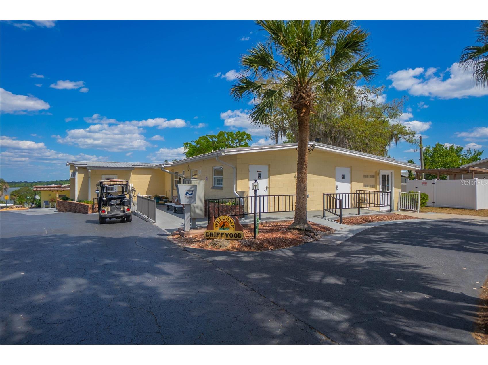 3896 Picciola Road #554 Fruitland Park FL 34731 - LAKE GRIFFIN W7885177 image33