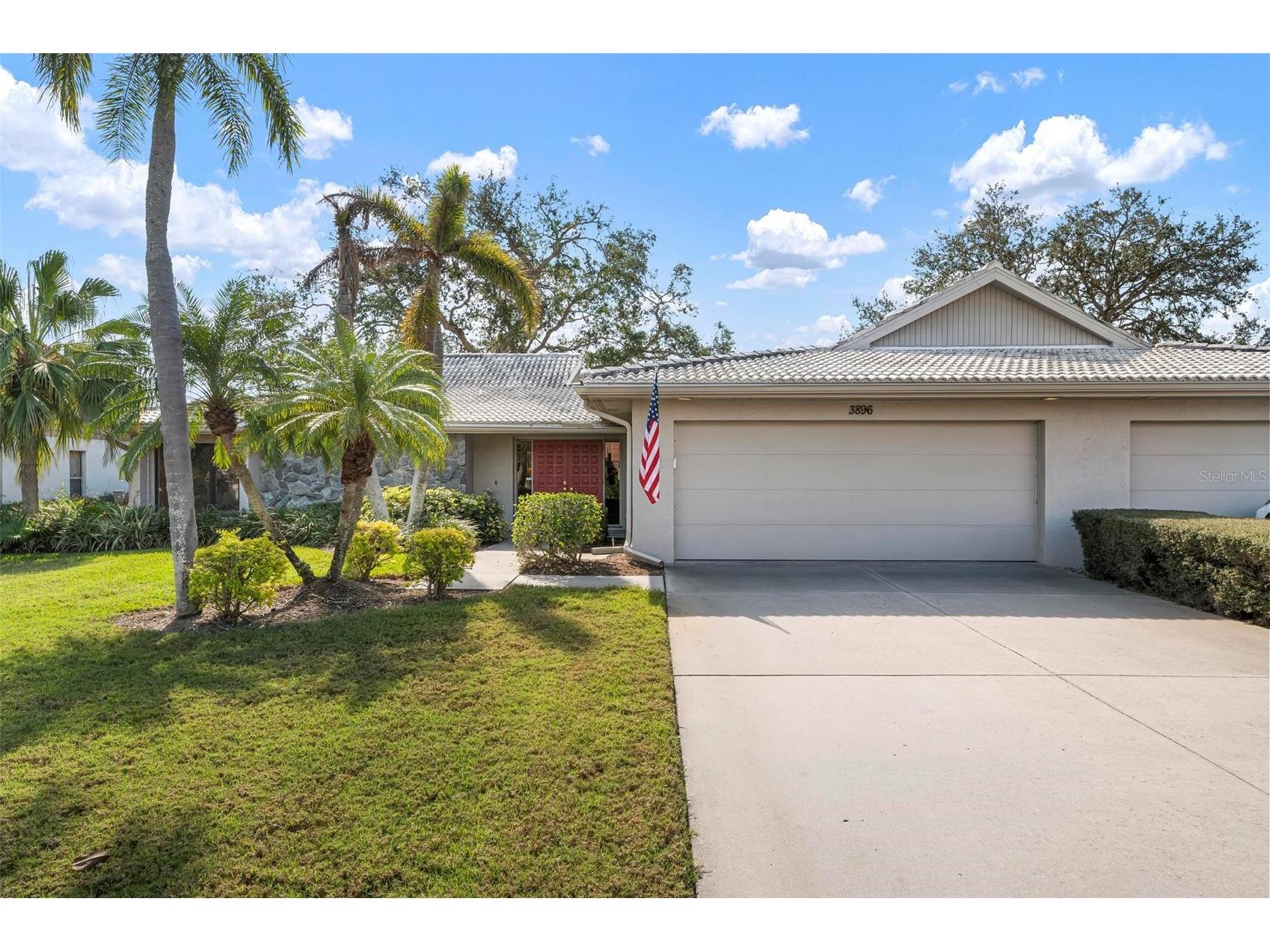 3896 Wilshire Drive #11 Sarasota FL 34238 - Mirror Lake A4690837 image1