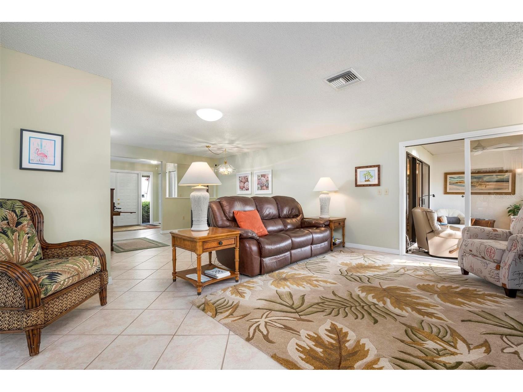 3896 Wilshire Drive #11 Sarasota FL 34238 - Mirror Lake A4690837 image10