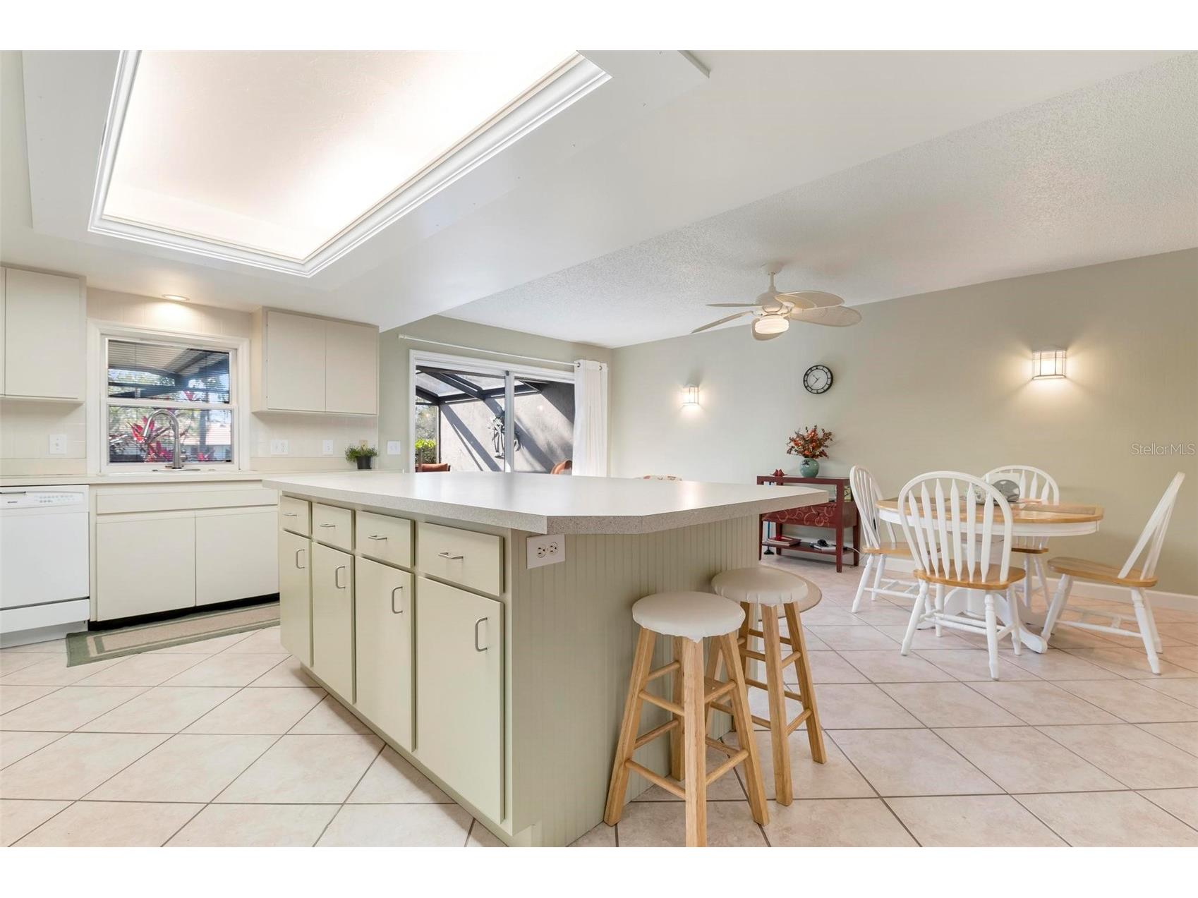 3896 Wilshire Drive #11 Sarasota FL 34238 - Mirror Lake A4690837 image28