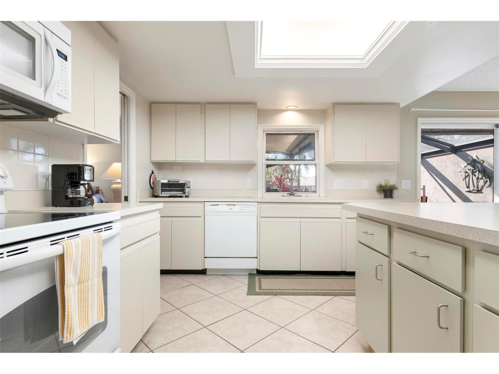 3896 Wilshire Drive #11 Sarasota FL 34238 - Mirror Lake A4690837 image30