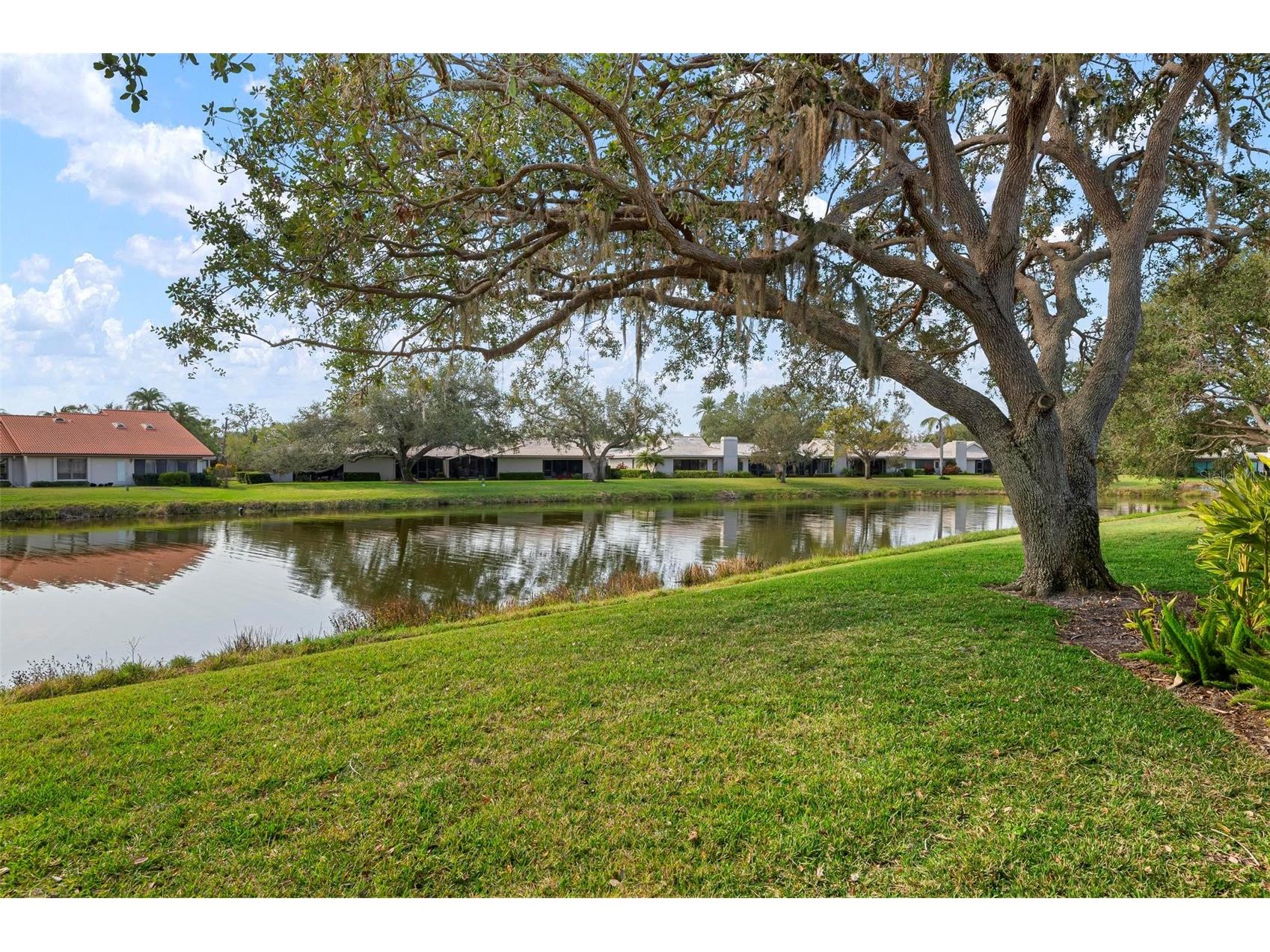 3896 Wilshire Drive #11 Sarasota FL 34238 - Mirror Lake A4690837 image38