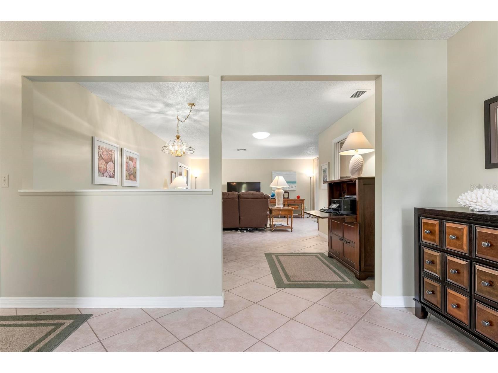 3896 Wilshire Drive #11 Sarasota FL 34238 - Mirror Lake A4690837 image4