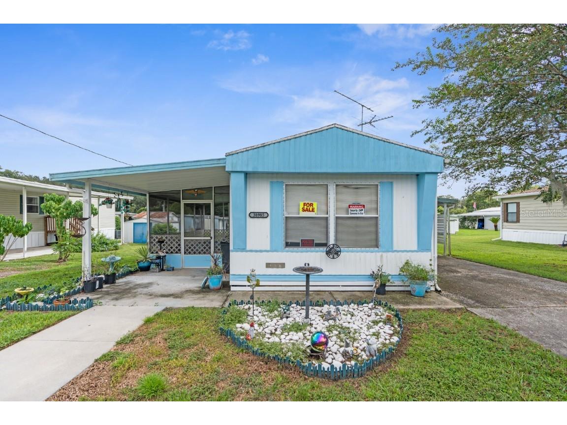 38985 Stapley Circle Zephyrhills FL 33540 W7868060 image1