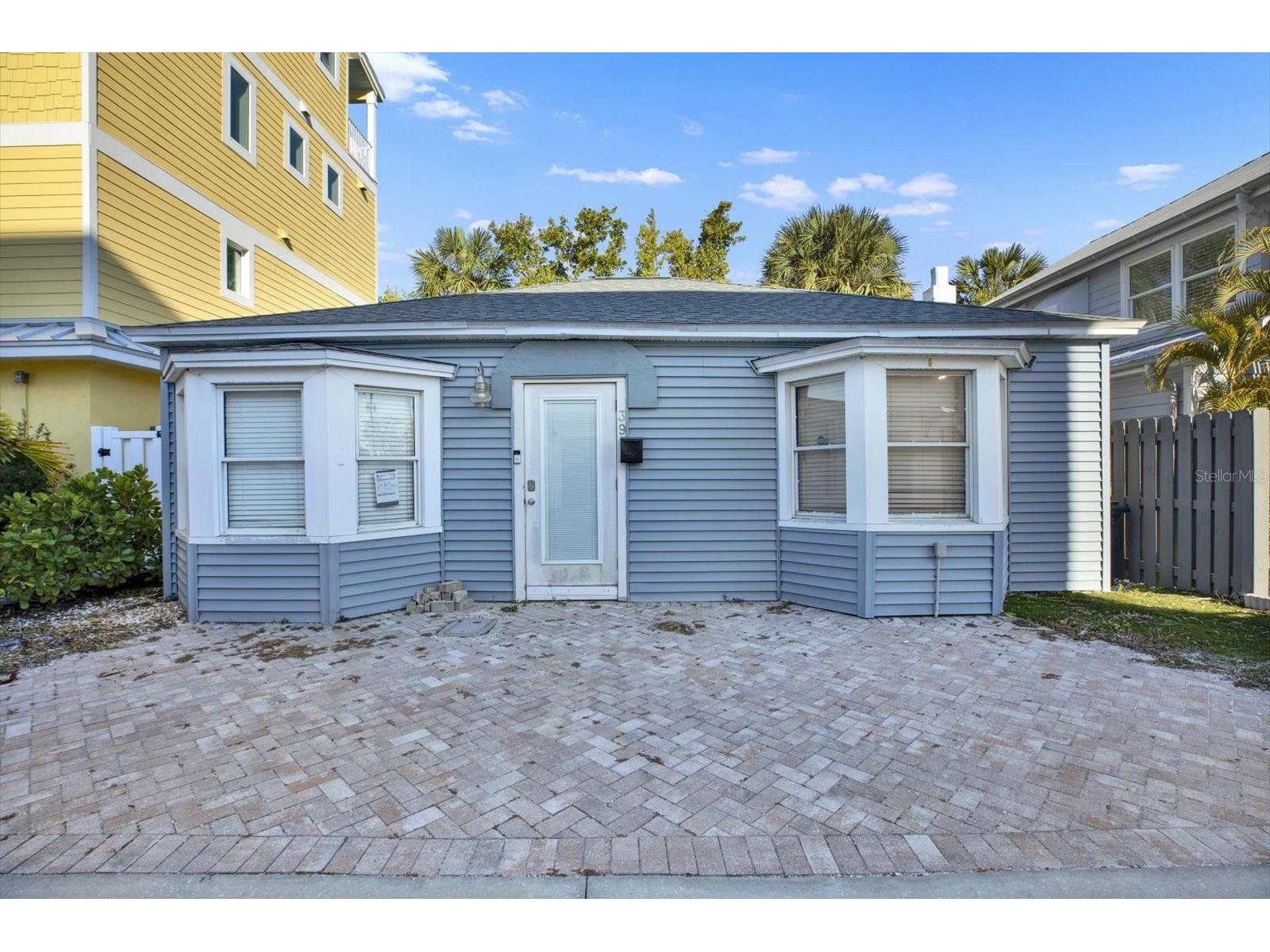 39 181st Avenue W Redington Shores FL 33708 TB8471568 image2
