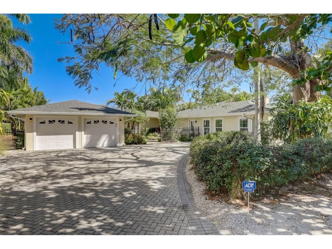 39 S Polk Drive Sarasota FL 34236 A4438333 image1