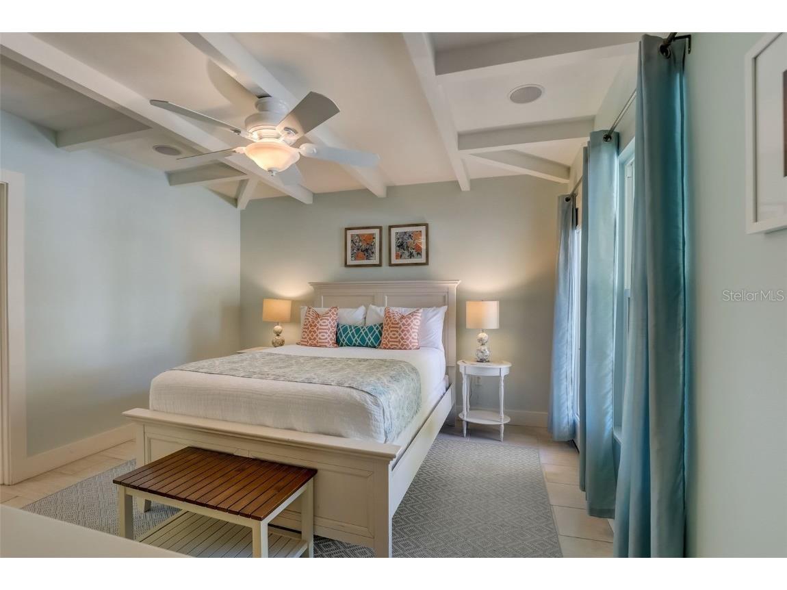 39 S Polk Drive Sarasota FL 34236 A4438333 image32