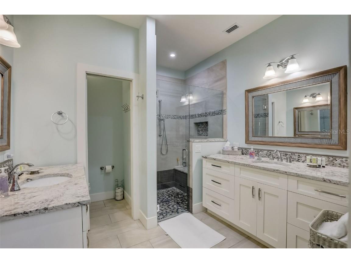 39 S Polk Drive Sarasota FL 34236 A4438333 image35