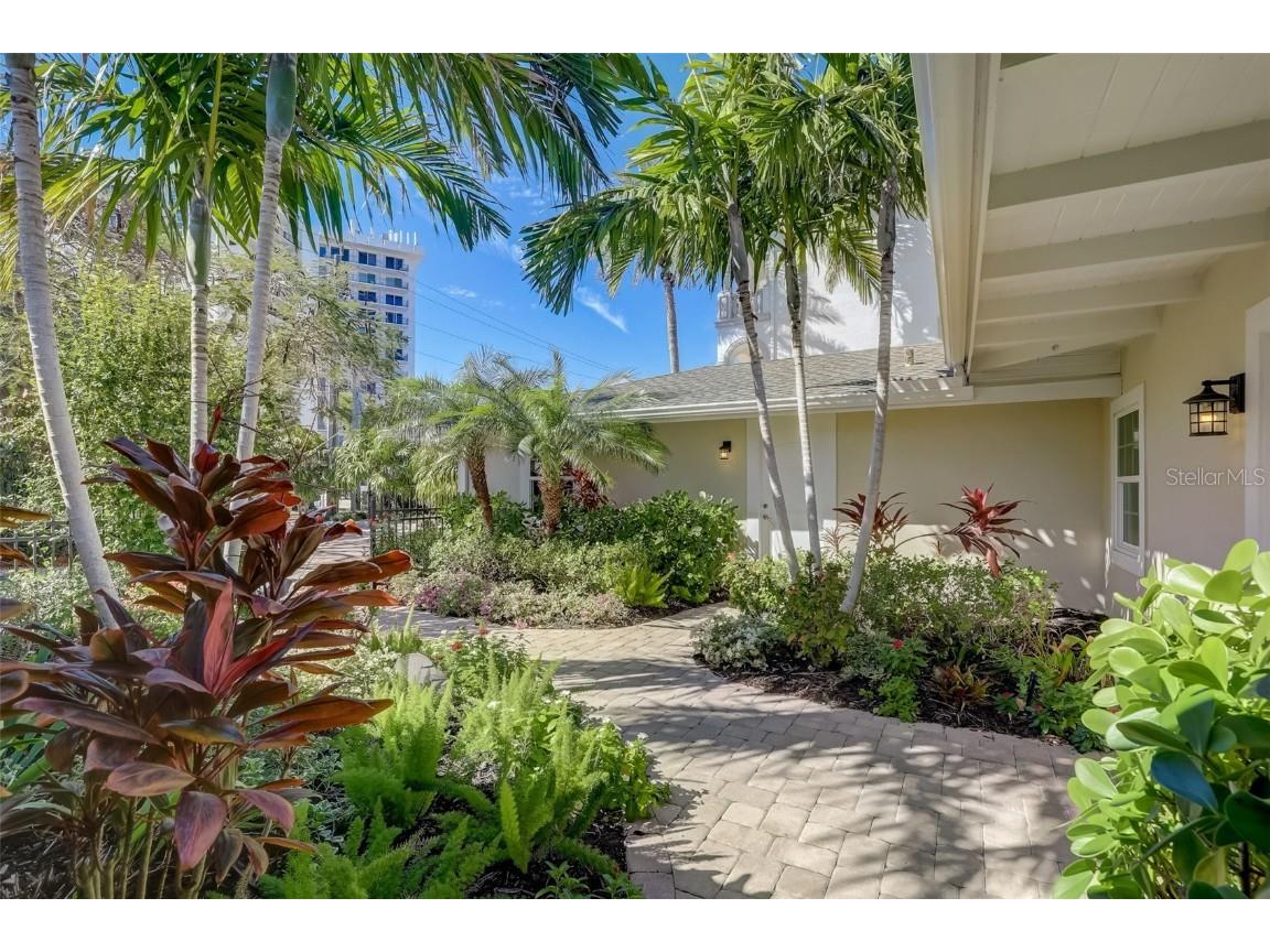 39 S Polk Drive Sarasota FL 34236 A4438333 image7