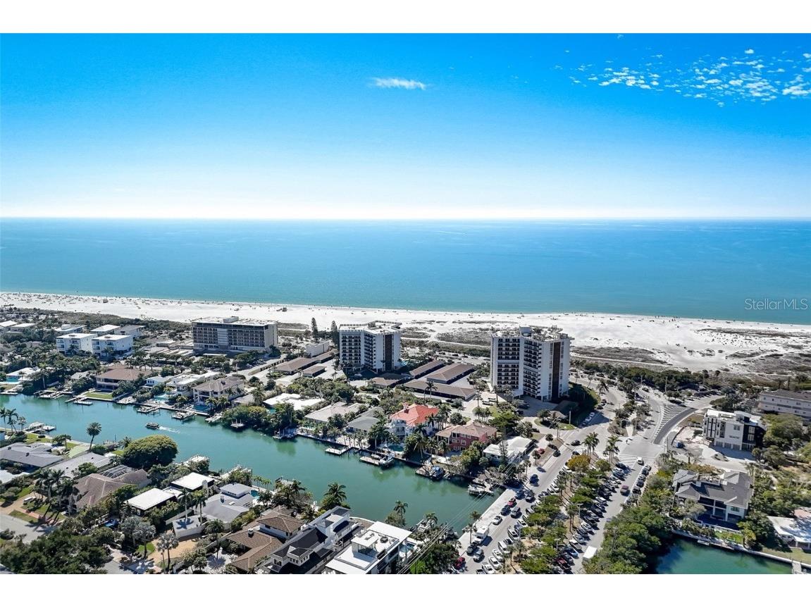 39 S Polk Drive Sarasota FL 34236 A4438333 image95