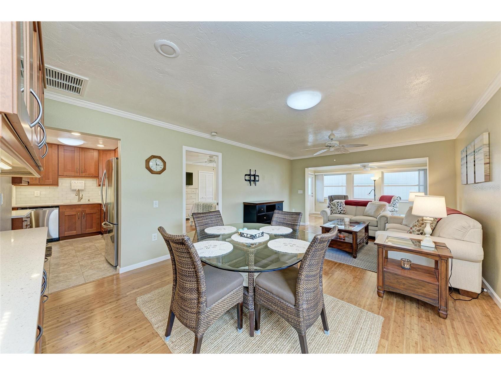 390 301 Boulevard W #20A Bradenton FL 34205 A4684424 image9