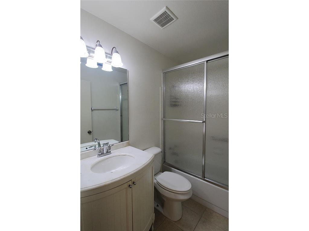 390 301 Boulevard W #24D Bradenton FL 34205 A4660002 image11