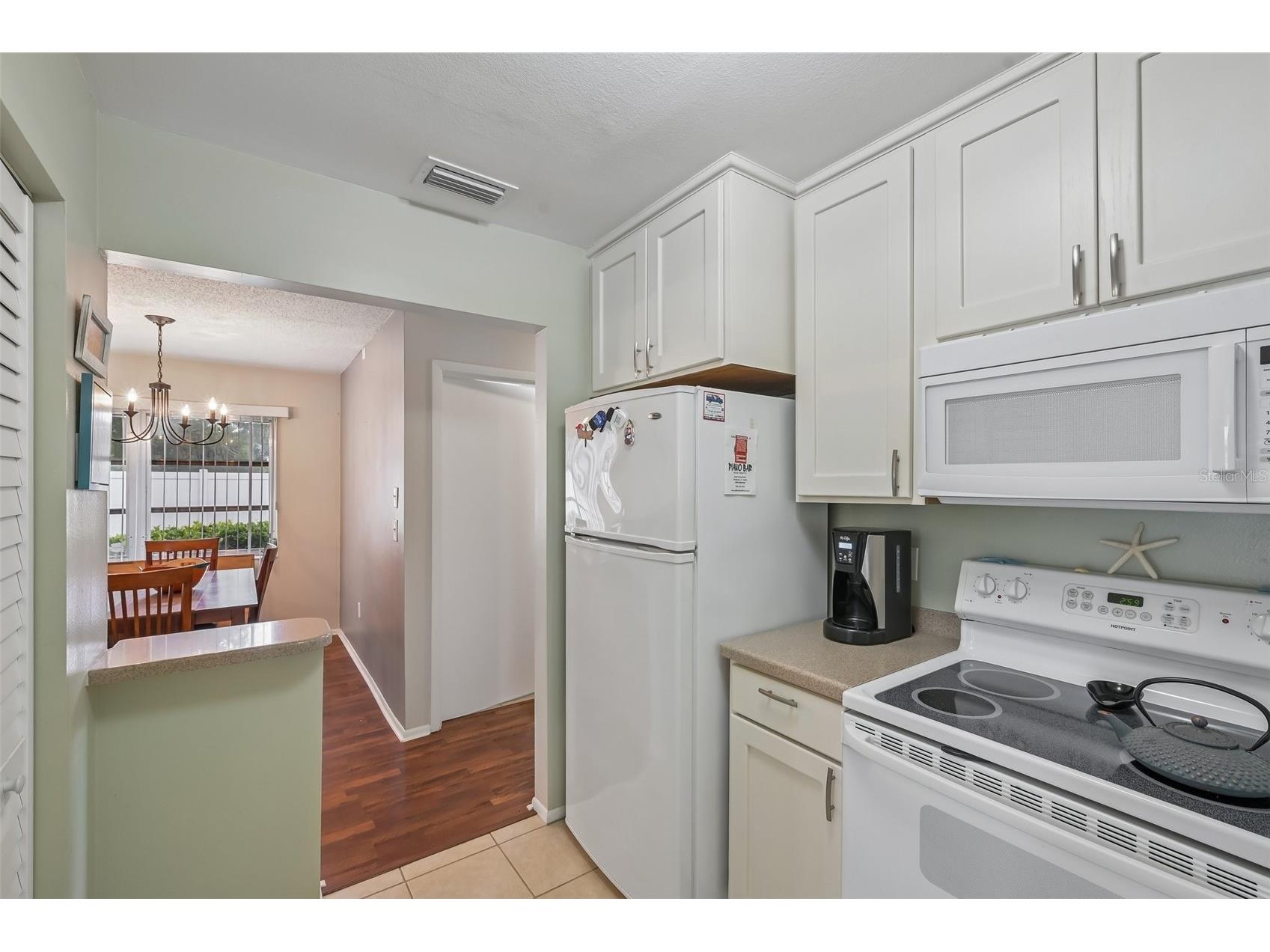 390 301 Boulevard W #4D Bradenton FL 34205 A4696933 image10