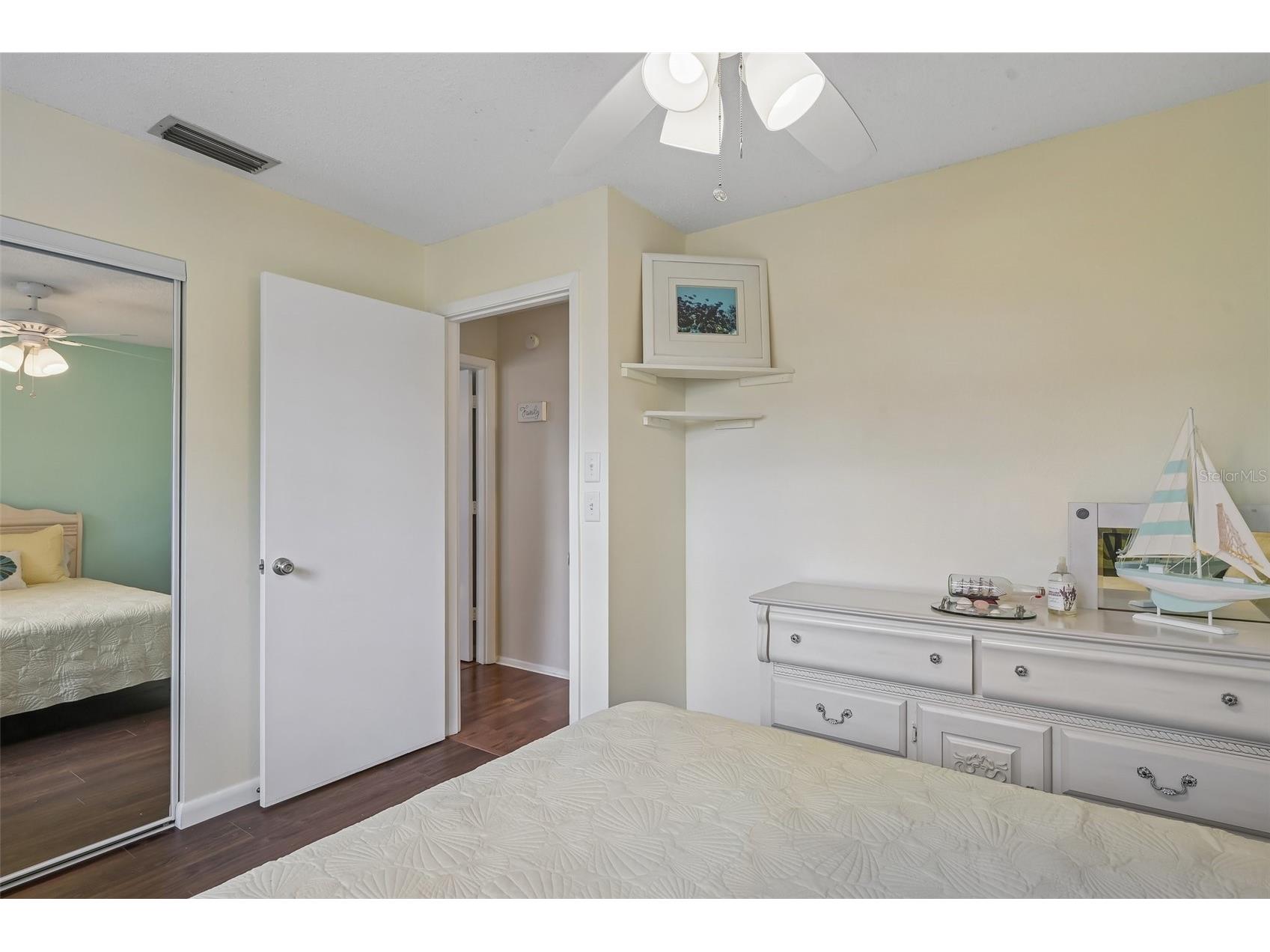 390 301 Boulevard W #4D Bradenton FL 34205 A4696933 image15
