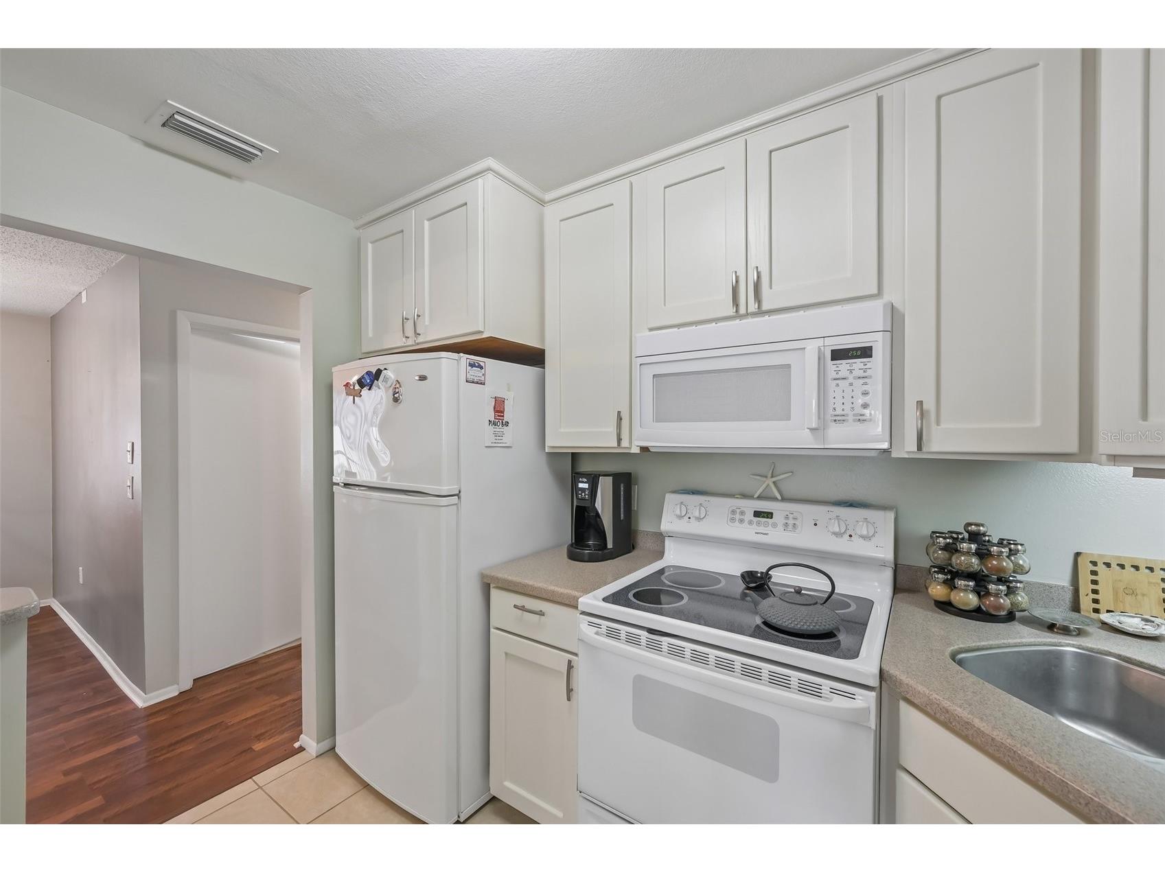 390 301 Boulevard W #4D Bradenton FL 34205 A4696933 image9