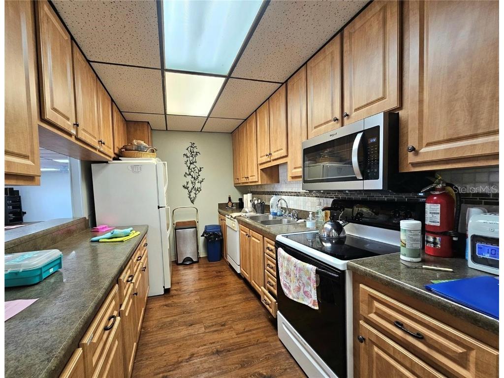 390 301 Boulevard W #5B Bradenton FL 34205 A4665347 image21