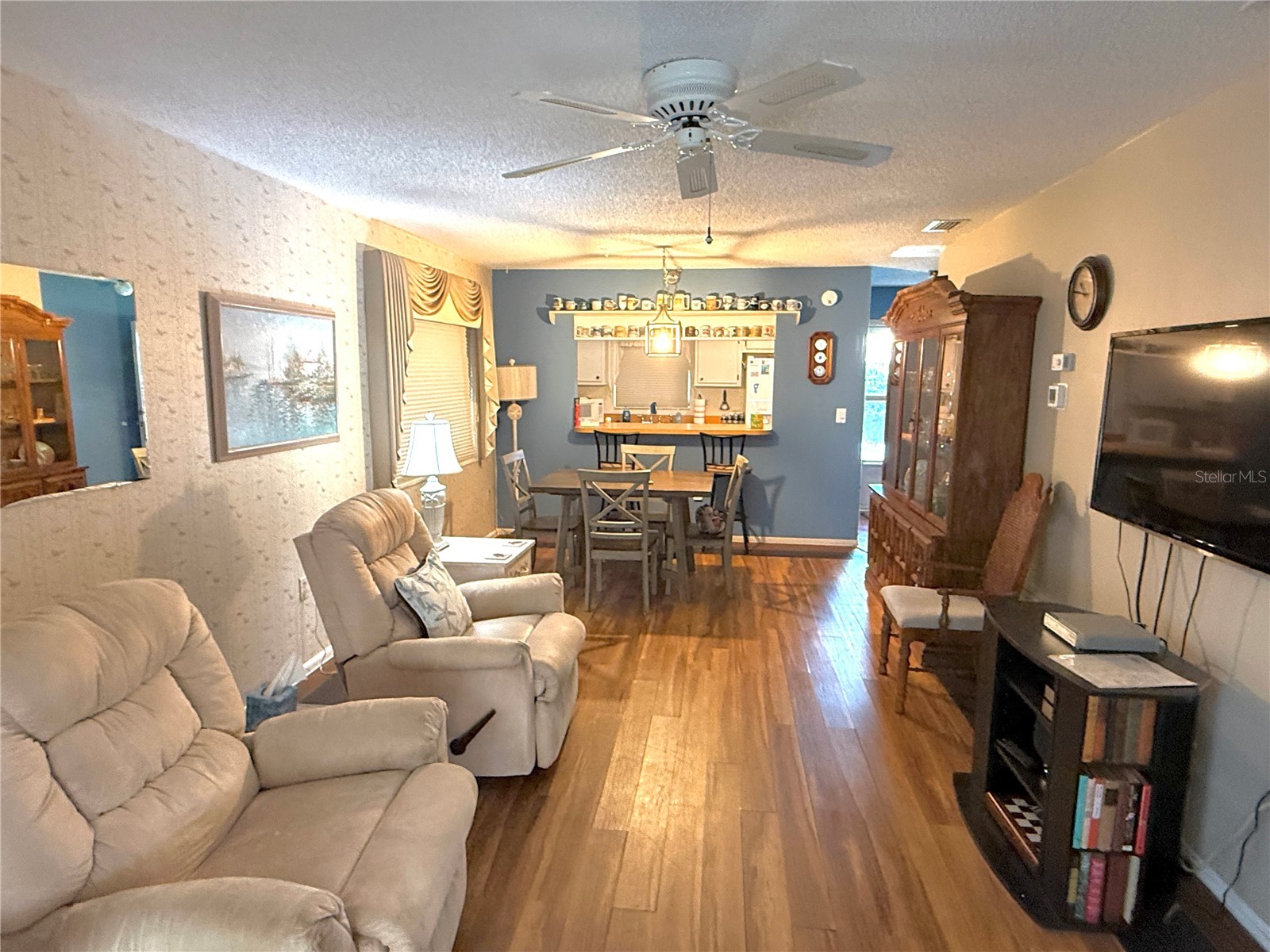 390 301 Boulevard W #8A Bradenton FL 34205 A4686297 image5