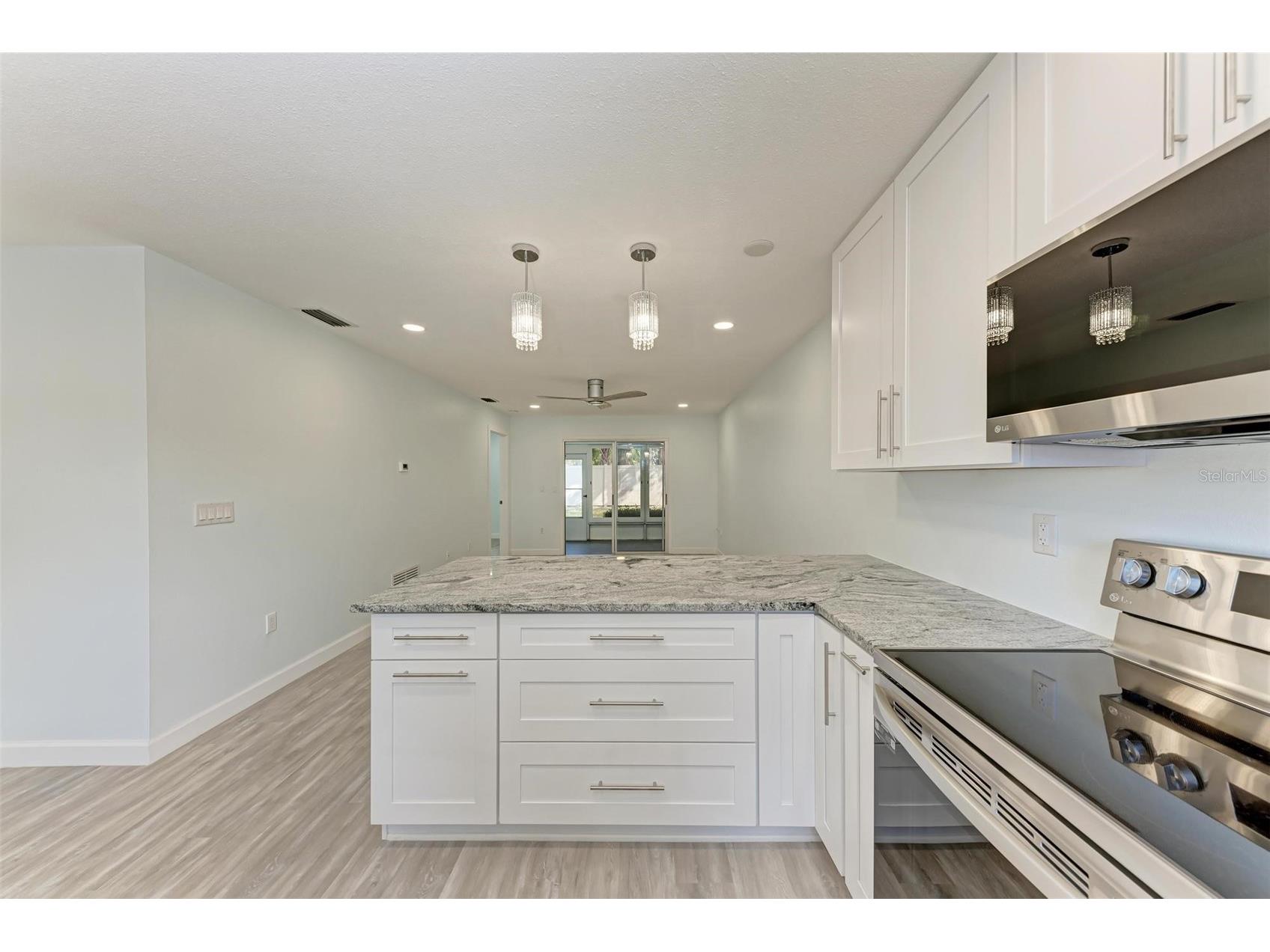 390 301 Boulevard W #8C Bradenton FL 34205 A4679396 image13
