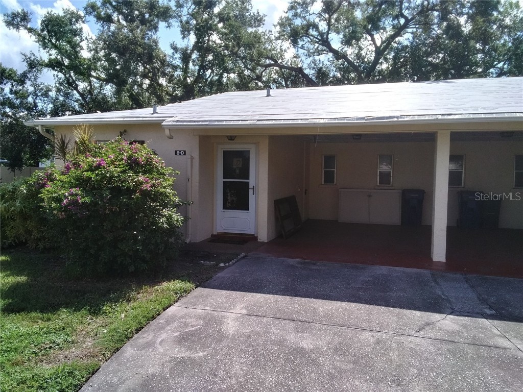 390 301 Boulevard W #8D Bradenton FL 34205 TB8404442 image1