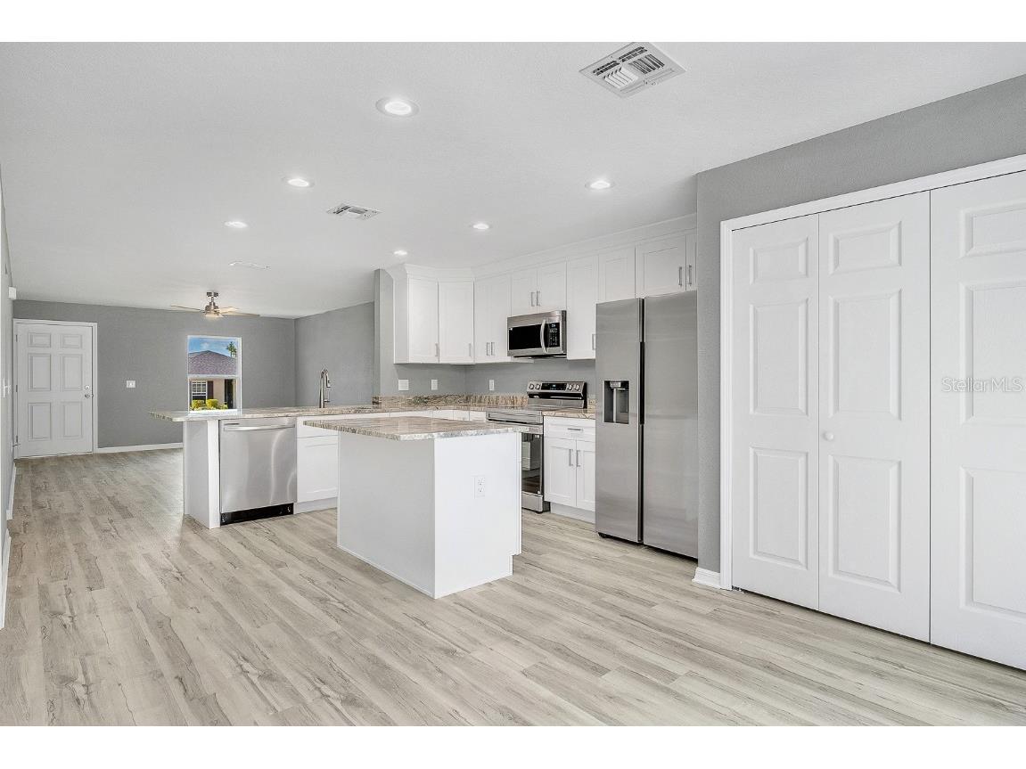 390 3rd Avenue SW Mulberry FL 33860 TB8447825 image14