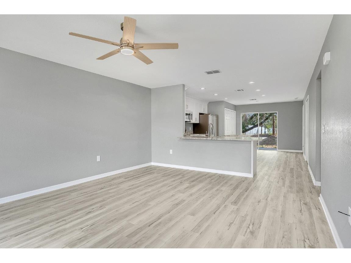 390 3rd Avenue SW Mulberry FL 33860 TB8447825 image6