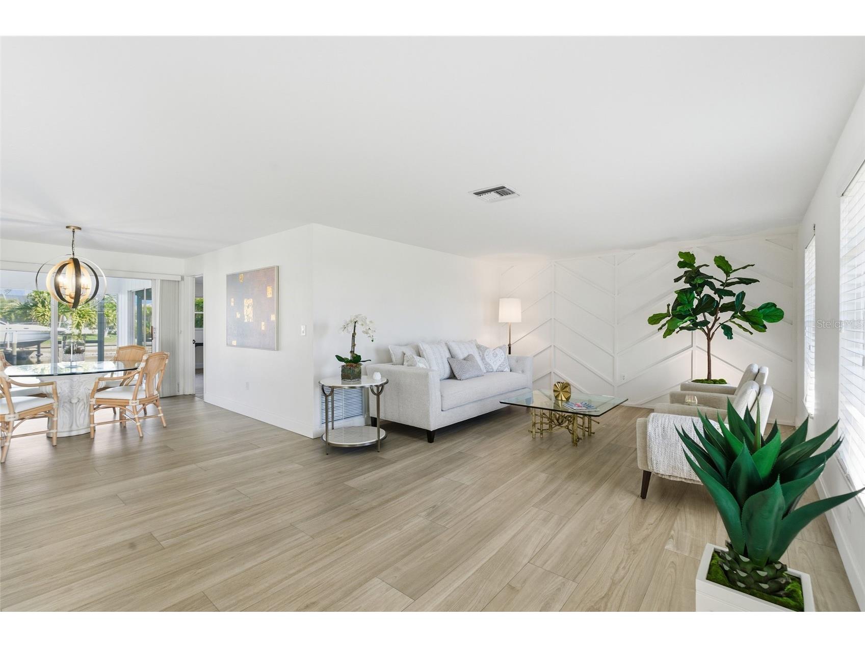390 Capri Isles Court Punta Gorda FL 33950 C7521695 image3