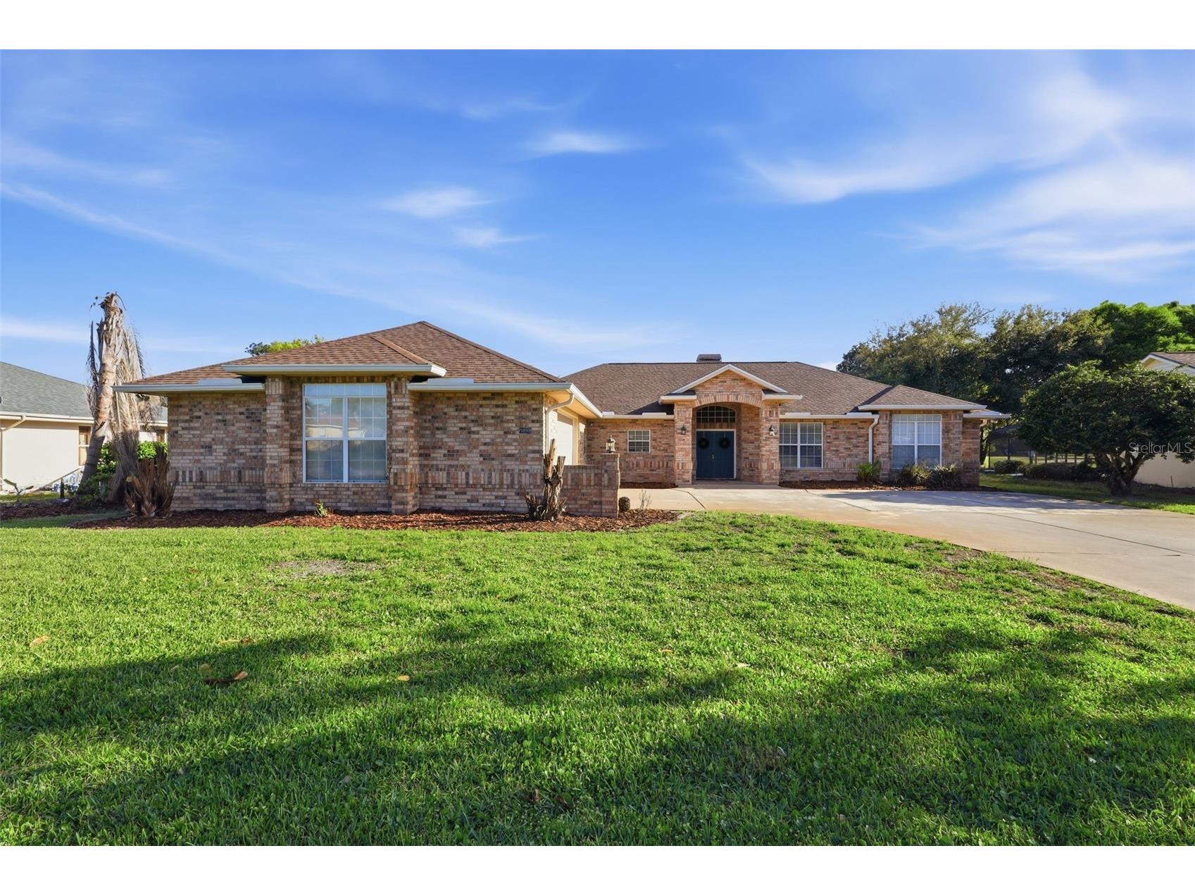 390 Glen Abbey Lane Debary FL 32713 V4947984 image1