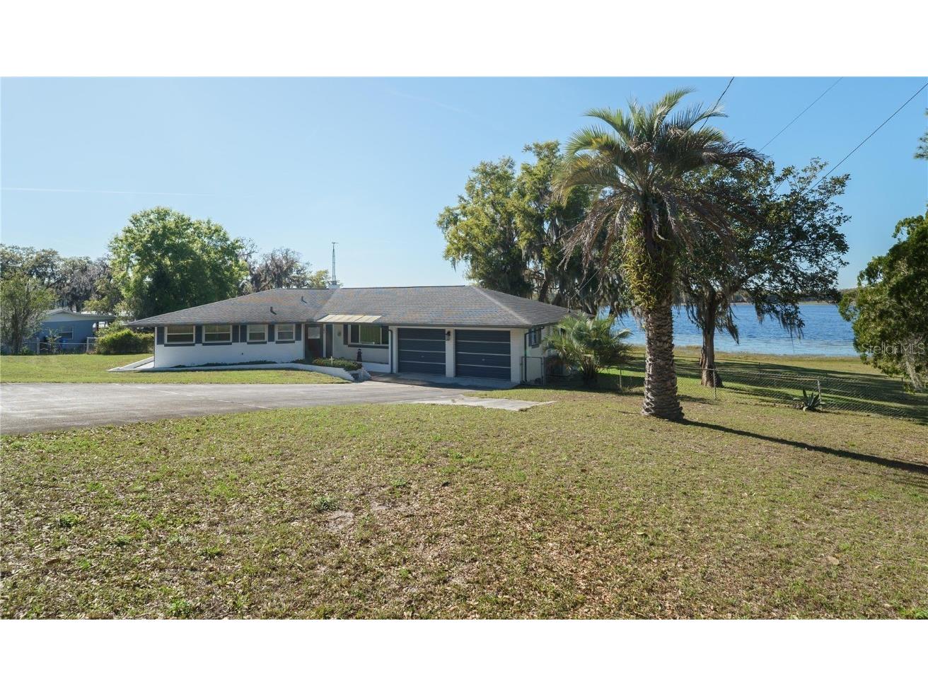 390 SW Shorewood Drive Dunnellon FL 34431 - LAKE BONABLE OM697714 image1