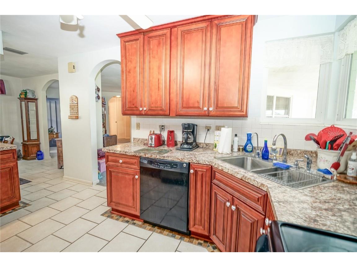 390 SW Shorewood Drive Dunnellon FL 34431 - LAKE BONABLE OM697714 image11