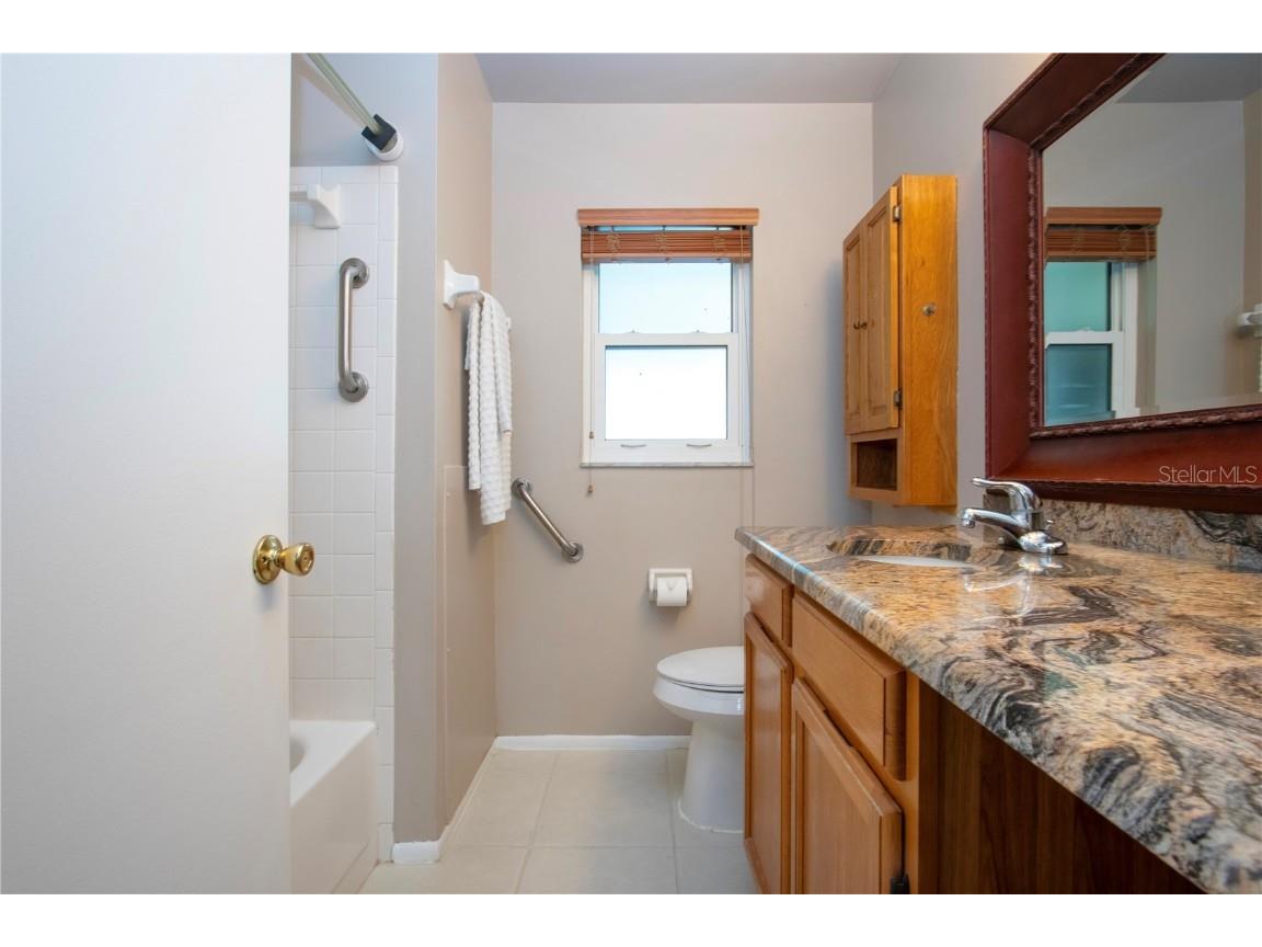 390 W 301 Boulevard W #2C Bradenton FL 34205 A4674668 image33