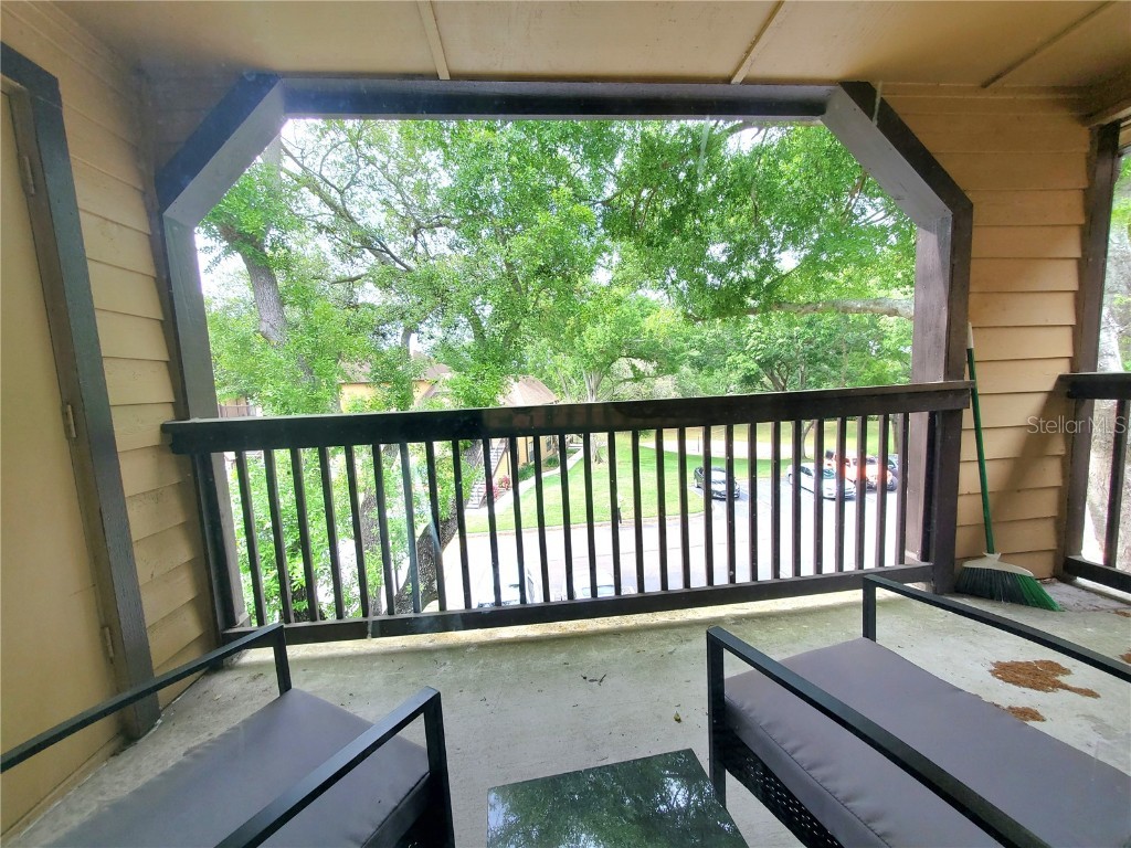 390 Woodside Drive #303 Altamonte Springs FL 32701 O6189783 image1