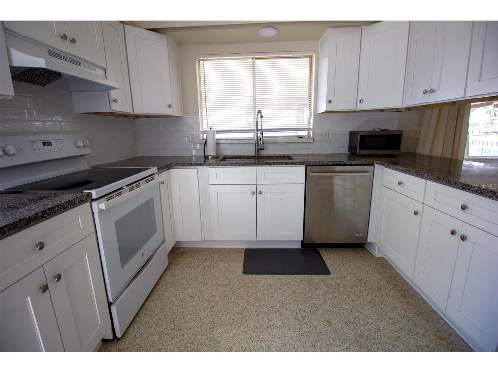 3900 14th Lane NE Saint Petersburg FL 33703 - SMACKS BAYOU TB8489431 image15