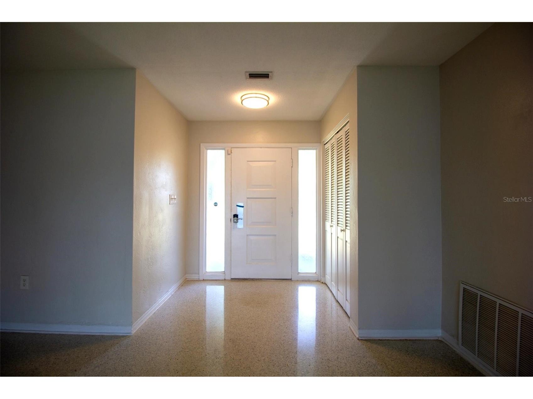 3900 14th Lane NE Saint Petersburg FL 33703 - SMACKS BAYOU TB8489431 image3