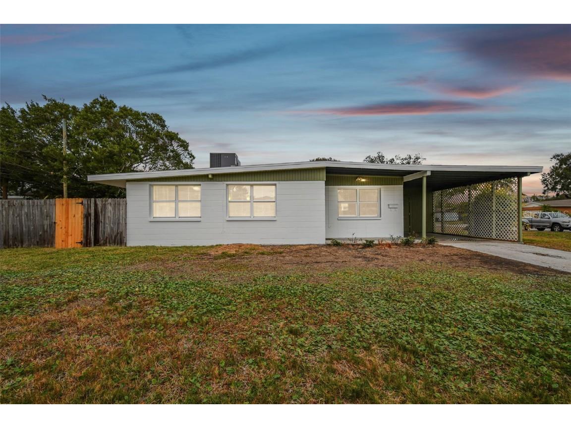 3900 Helena Street NE Saint Petersburg FL 33703 U8226162 image1