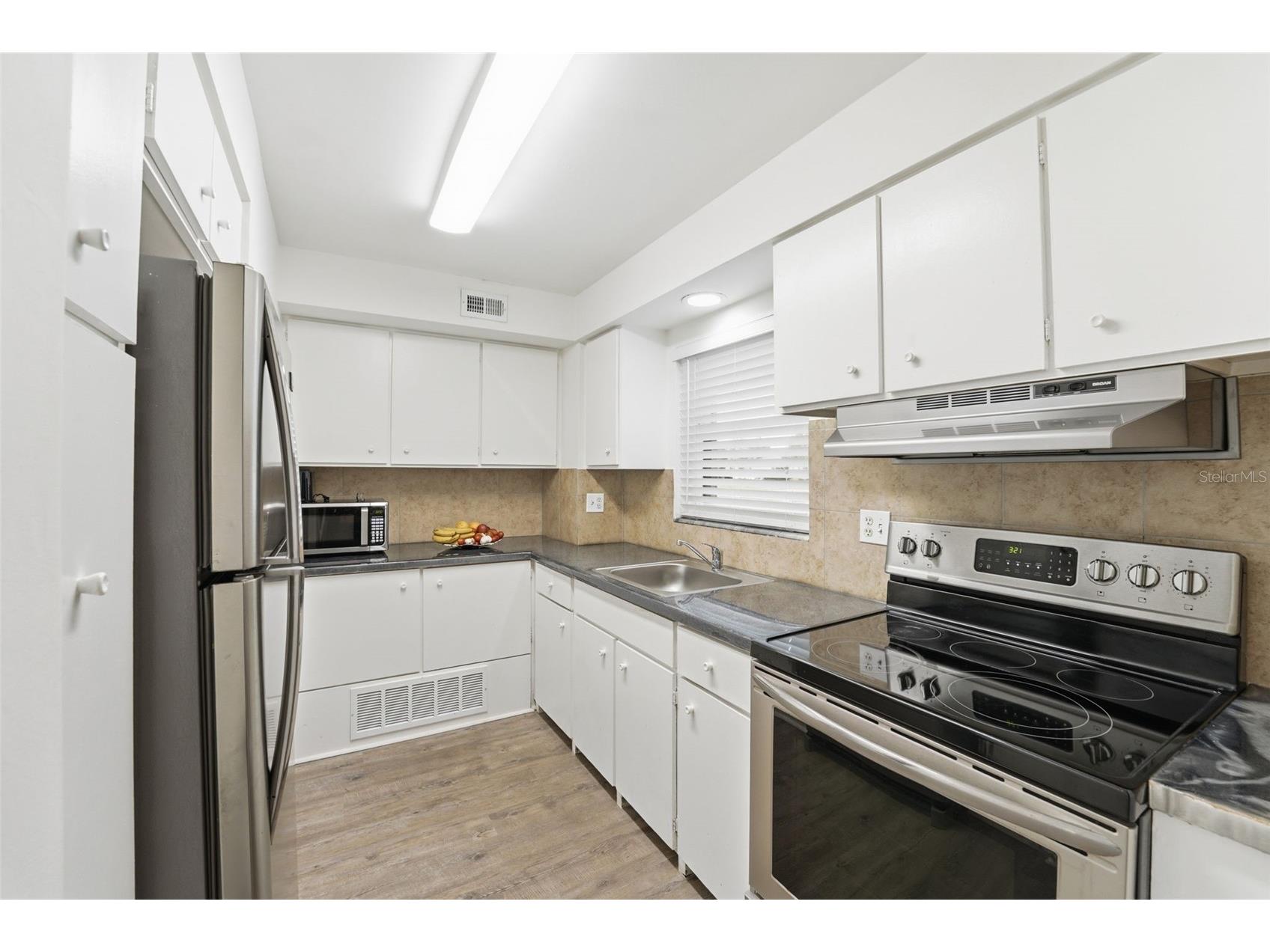 3900 Roxane Boulevard #10A Sarasota FL 34235 D6146777 image16