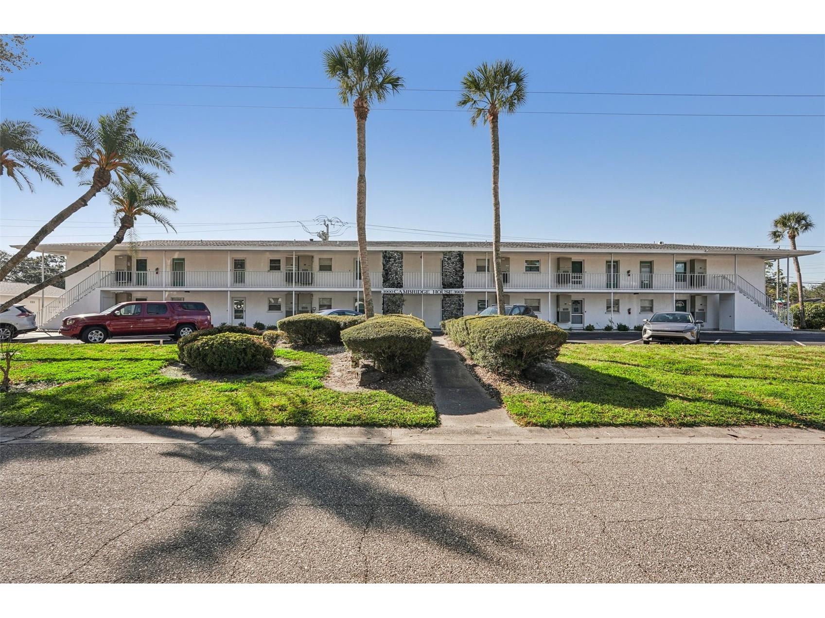 3900 Roxane Boulevard #8B Sarasota FL 34235 A4681274 image1