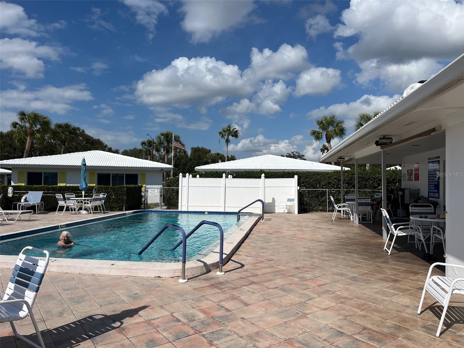 3900 Roxane Boulevard #8B Sarasota FL 34235 A4681274 image33