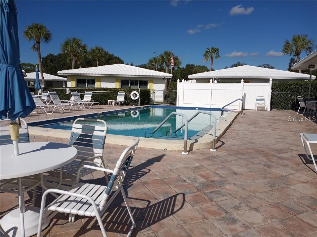 3900 Roxane Boulevard #8B Sarasota FL 34235 A4689994 image14