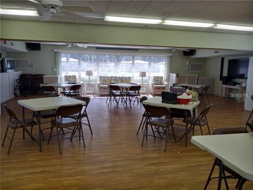 3900 Roxane Boulevard #8B Sarasota FL 34235 A4689994 image16
