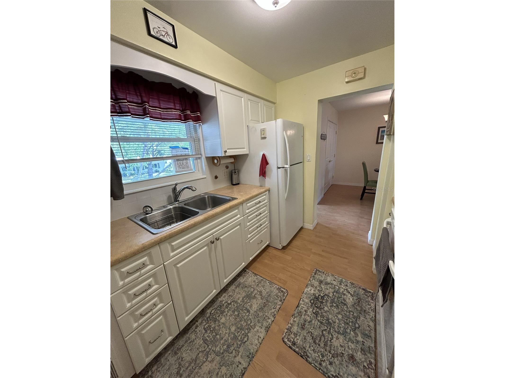 3900 Roxane Boulevard #8B Sarasota FL 34235 A4689994 image7