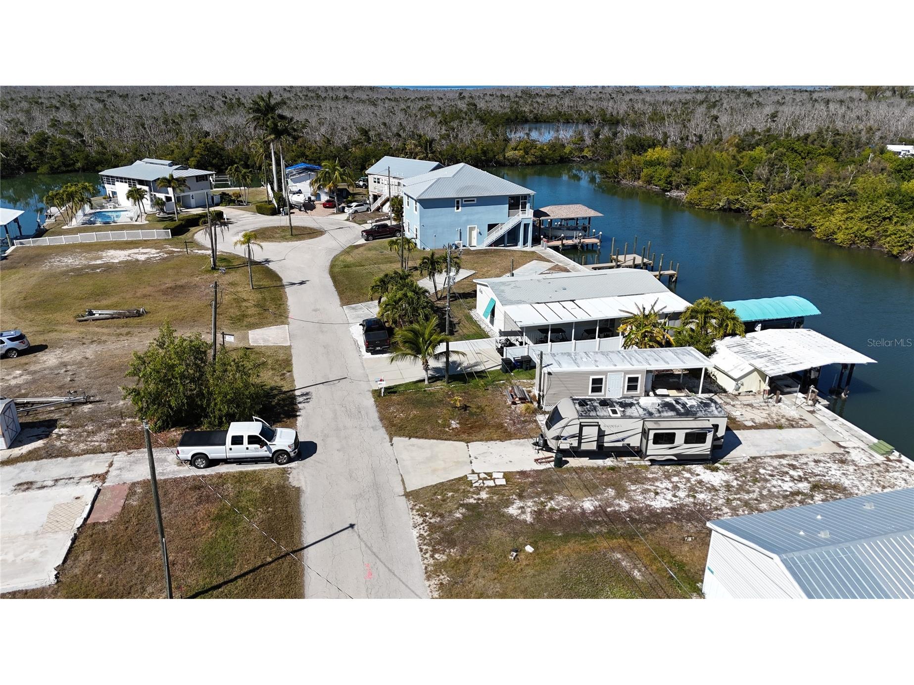 3900 Royal Palm Drive Saint James City FL 33956 OM718346 image2