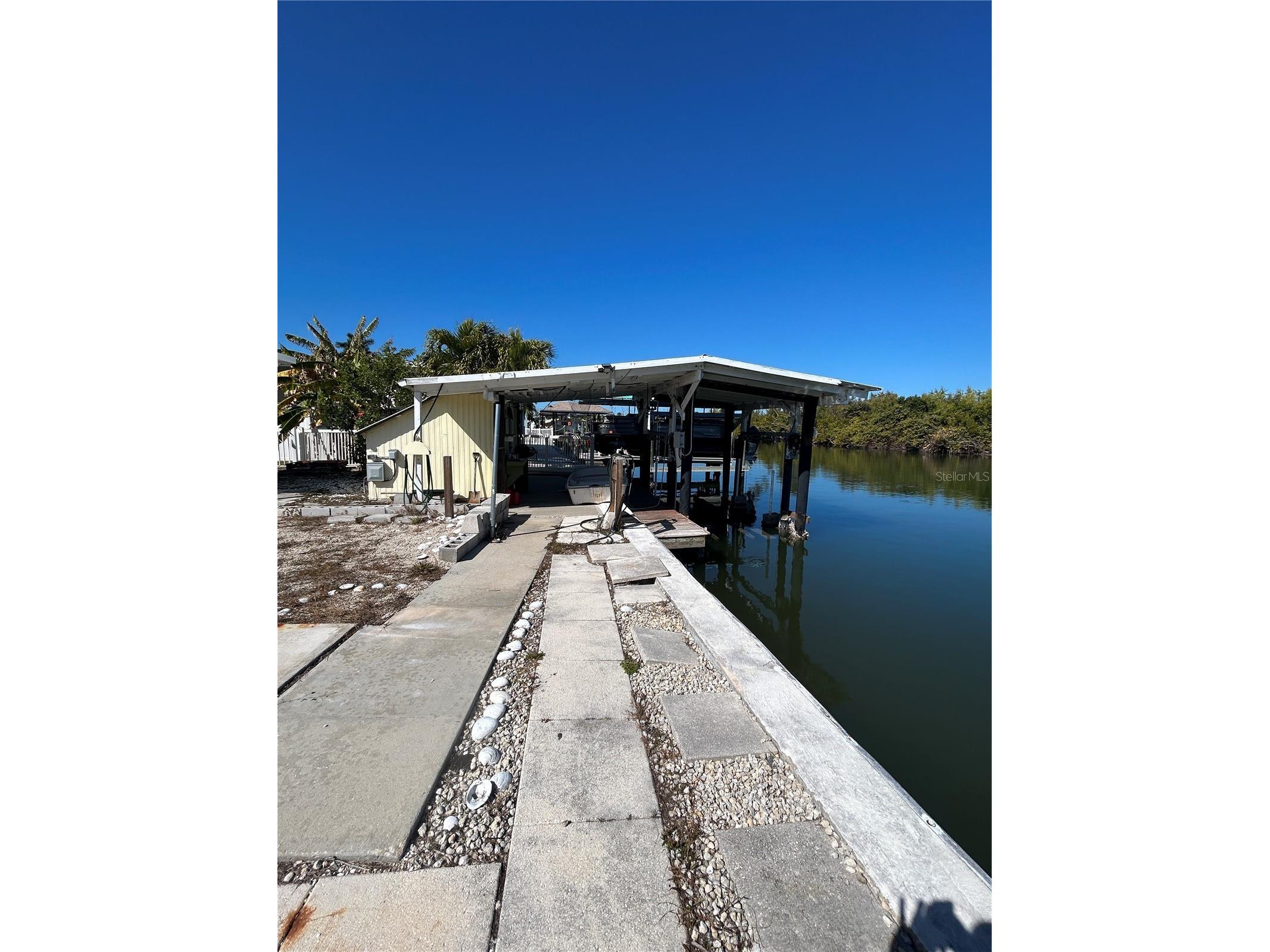 3900 Royal Palm Drive Saint James City FL 33956 OM718346 image7