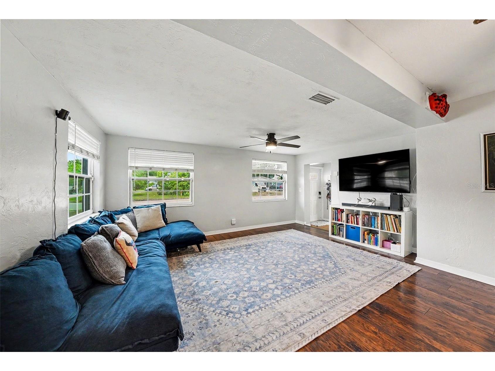 3901 13th Avenue N Saint Petersburg FL 33713 TB8508263 image15
