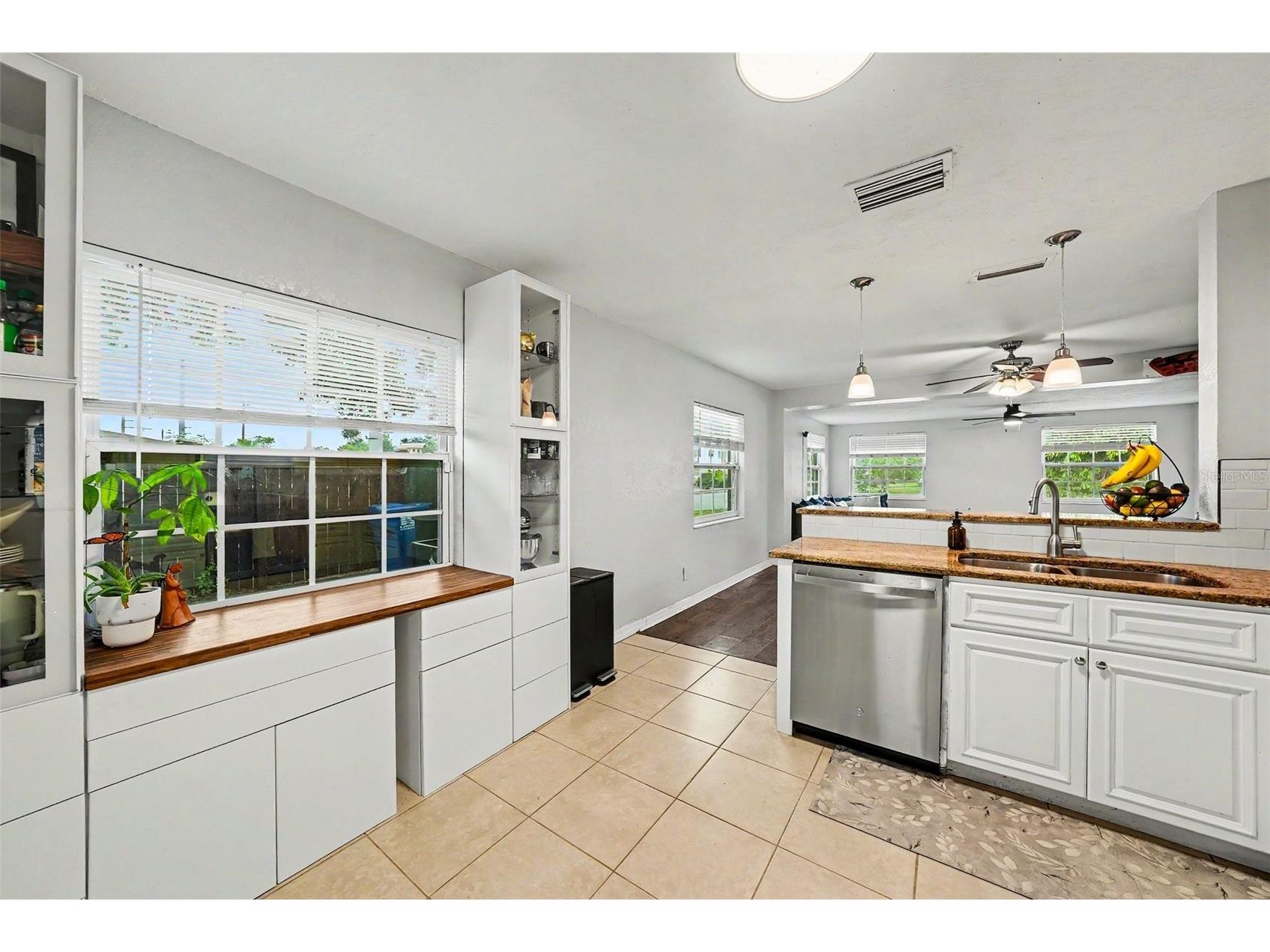 3901 13th Avenue N Saint Petersburg FL 33713 TB8508263 image18