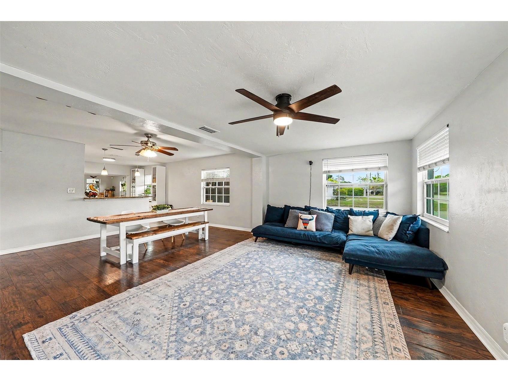 3901 13th Avenue N Saint Petersburg FL 33713 TB8508263 image2